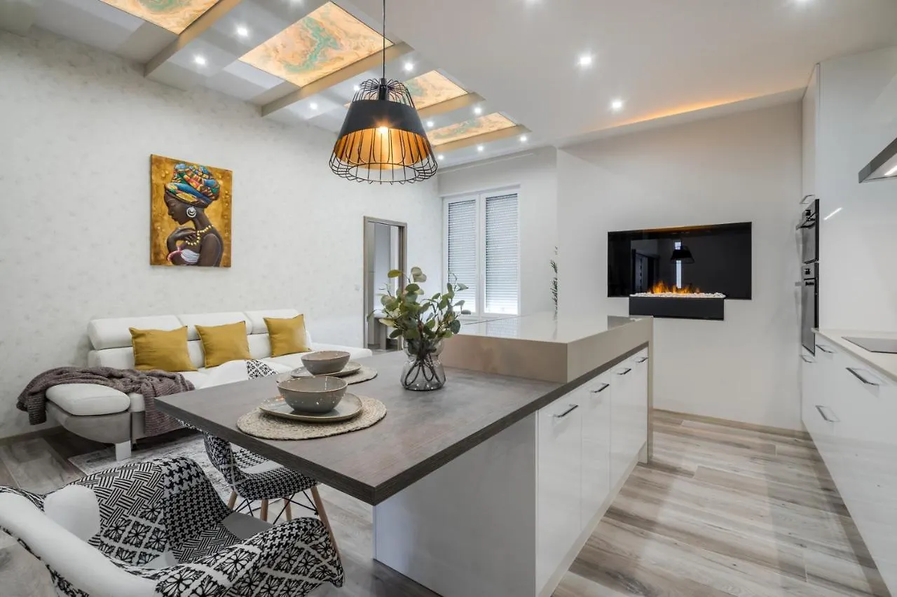 Bpr Splendid Rooftop Suite With A/C Budapest Apartment