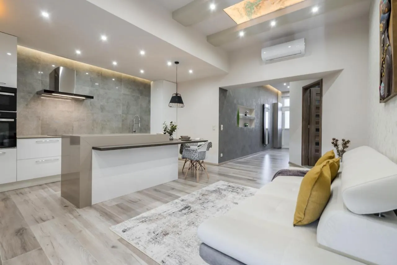 Apartment Bpr Splendid Rooftop Suite With A/C Budapest